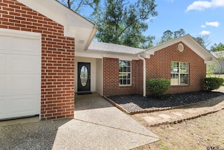 10325 Creek Bend Dr, Tyler, TX 75707