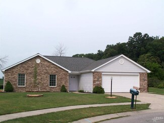 818 Baer Pass, Garrett, IN 46738