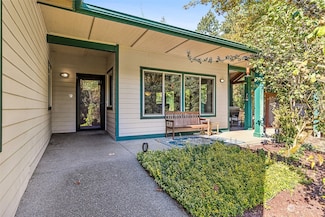 5641 Rehklau Rd SE, Olympia, WA 98513