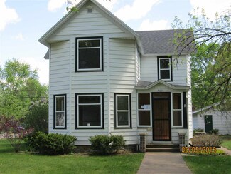 502 S Beaumont Rd, Prairie Du Chien, WI 53821