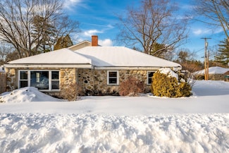 15 Center St, Old Orchard Beach, ME 04064