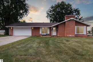 5615 Sherman Rd, Saginaw, MI 48604
