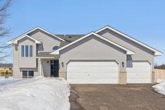 1698 10th Ave SE, Cambridge, MN 55008