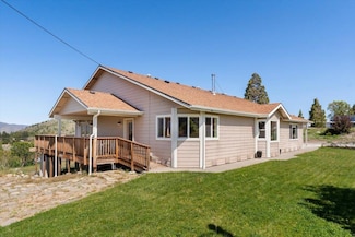 648 S Davis Ave, Weed, CA 96094