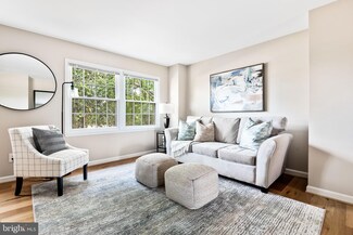 14813 Haymarket Ln, Centreville, VA 20120
