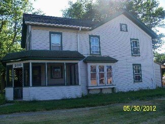 200 W Sycamore St, Millington, IL 60537