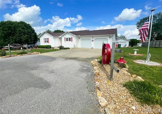 11652 Two Mile Rd, Dexter, MO 63841