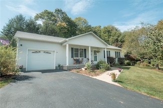 45 Dills Ln, Indiana, PA 15701
