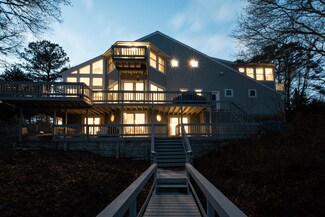 58 Quaker Run Rd, Mashpee, MA 02649