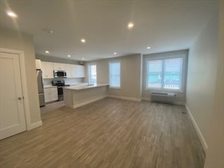 208 Neponset Valley Pkwy Unit 1, Boston, MA 02136