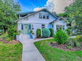 351 W 10th Ave, Mount Dora, FL 32757