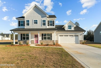 119 Vorster Rd, Raeford, NC 28376