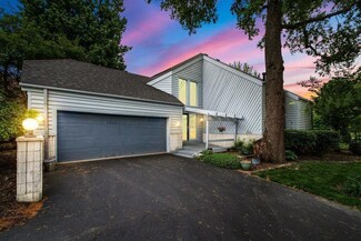 5542 Moccasin Dr, Westerville, OH 43081