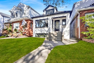 5844 W Leland Ave, Chicago, IL 60630