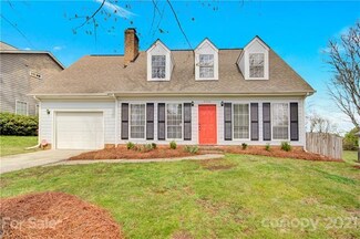 9509 Pondside Ln, Charlotte, NC 28213