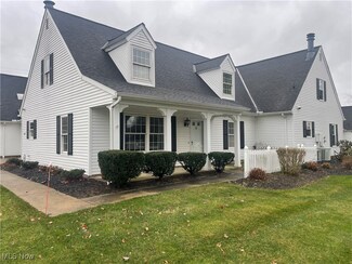 30673 Cambridge Ct E Unit E9, Bay Village, OH 44140