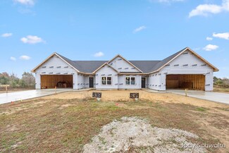 533 Pineview Dr, Belding, MI 48809