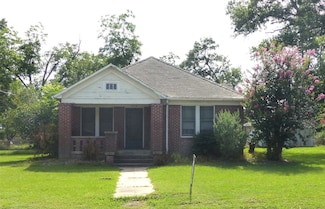 408 N Meyer St, Sealy, TX 77474