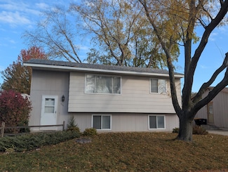 2043 42nd St NW, Rochester, MN 55901