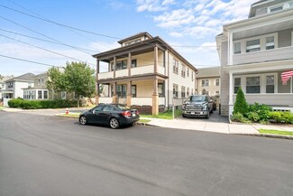 104-106 Mount Vernon St, New Bedford, MA 02740