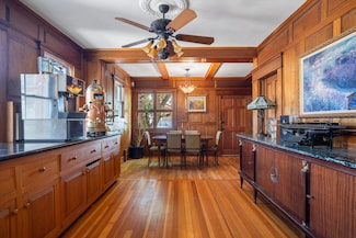 116 14th St SW, Albuquerque, NM 87102