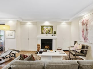 15 Lafayette Ct Unit 4D, Greenwich, CT 06830