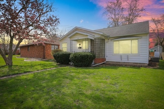 338 E State St, Paxton, IL 60957
