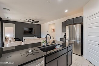 9724 E Lynx Lake Trail, Tucson, AZ 85747