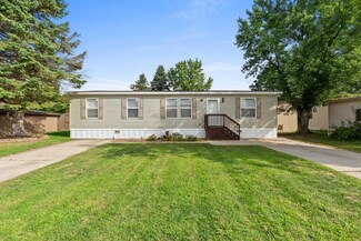 1253 N Maize Dr NE, Belmont, MI 49306