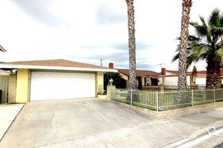 5351 La Luna Dr, La Palma, CA 90623