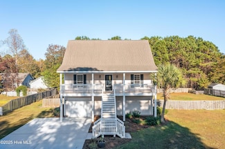 106 Dolphin Dr, Hampstead, NC 28443