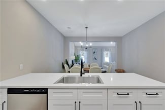 69 E Chapel Dr, Brunswick, GA 31525