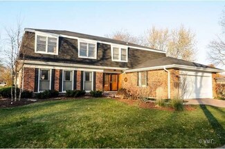 1110 E Brookwood Dr, Arlington Heights, IL 60004