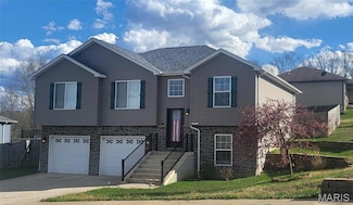 101 Quartz Ct, Saint Robert, MO 65584