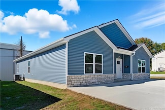 129 Level St, Charlestown, IN 47111