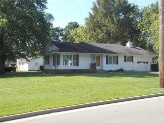 1206 W Shawneetown Trail, Steeleville, IL 62288