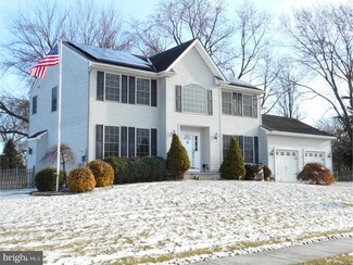 3 Lamplighter Dr, Woodstown, NJ 08098