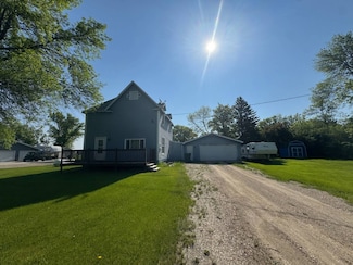 222 Eastern Ave N, Crary, ND 58327
