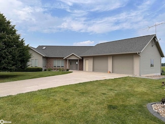 106 E Deaton Dr, Wayland, IA 52654