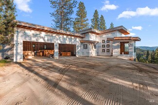 28 Laren Ln, Garden Valley, ID 83622
