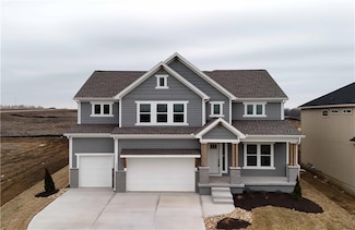 17202 S Heatherwood St, Olathe, KS 66062