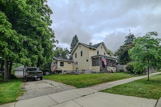 517 S Monroe St, Stoughton, WI 53589