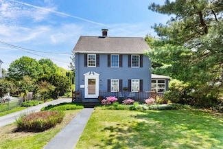 187 Woburn St, Lexington, MA 02420