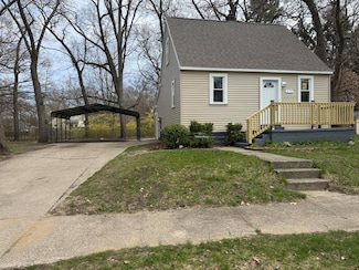 372 Creston St, Muskegon, MI 49442
