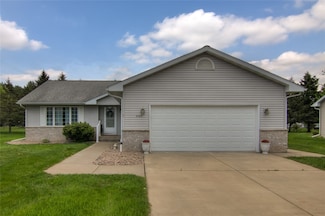 3329 E Meadows Place, Eau Claire, WI 54701