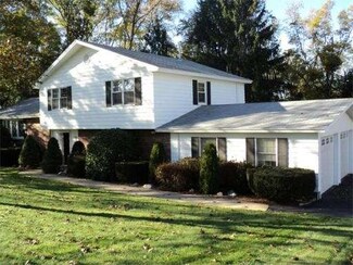 17 Plymouth Rd, Winchester, MA 01890