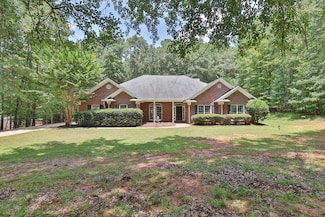 190 Central Ct, Midland, GA 31820