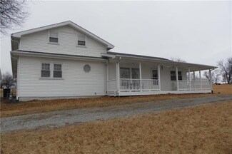 1110 Main St, Stewartsville, MO 64490