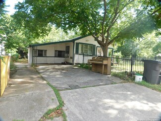 250 Aldama, San Antonio, TX 78237