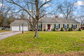 28 Birchwood Dr, Cumberland, RI 02864